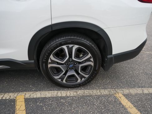 Used 2024 Subaru Ascent Limited w/ Popular Package #2 AWD/4WD image 5