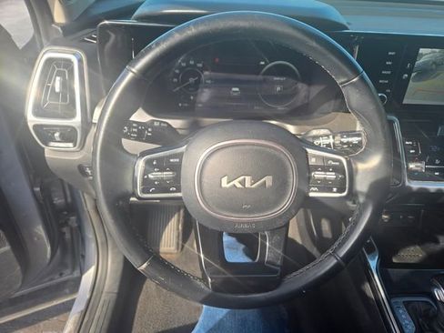 Used 2023 Kia Sorento SX AWD/4WD image 17