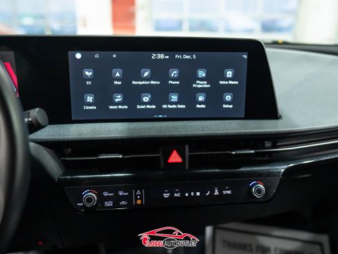 Used 2024 Kia EV6 Light image 30