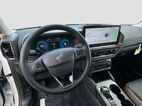 New 2025 Ford Bronco Sport Outer Banks w/ Outer Banks Tech Package+ image 7