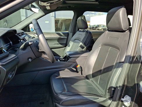 Used 2022 Jeep Grand Cherokee L Overland image 13