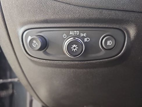 Used 2020 Chevrolet Equinox Premier FWD image 31