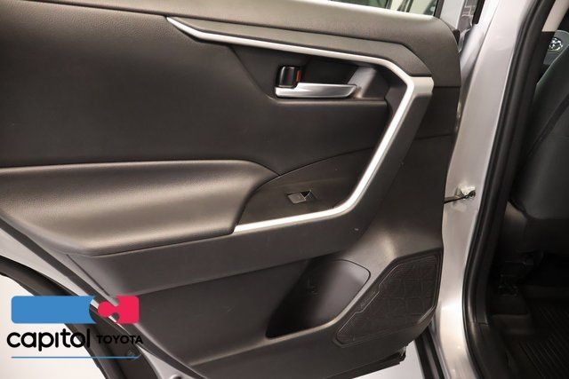 Certified 2024 Toyota RAV4 XLE AWD/4WD image 30
