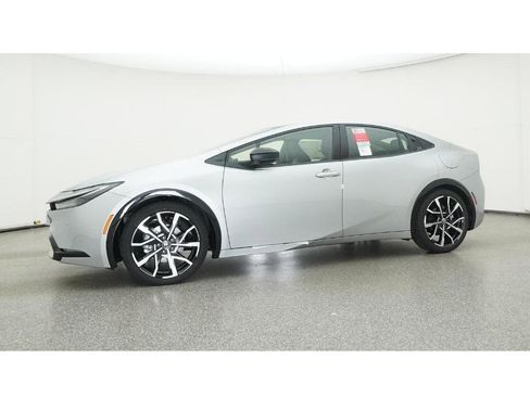 New 2026 Toyota Prius XSE image 18