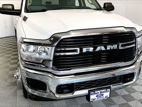 Used 2020 RAM 3500 Big Horn image 30