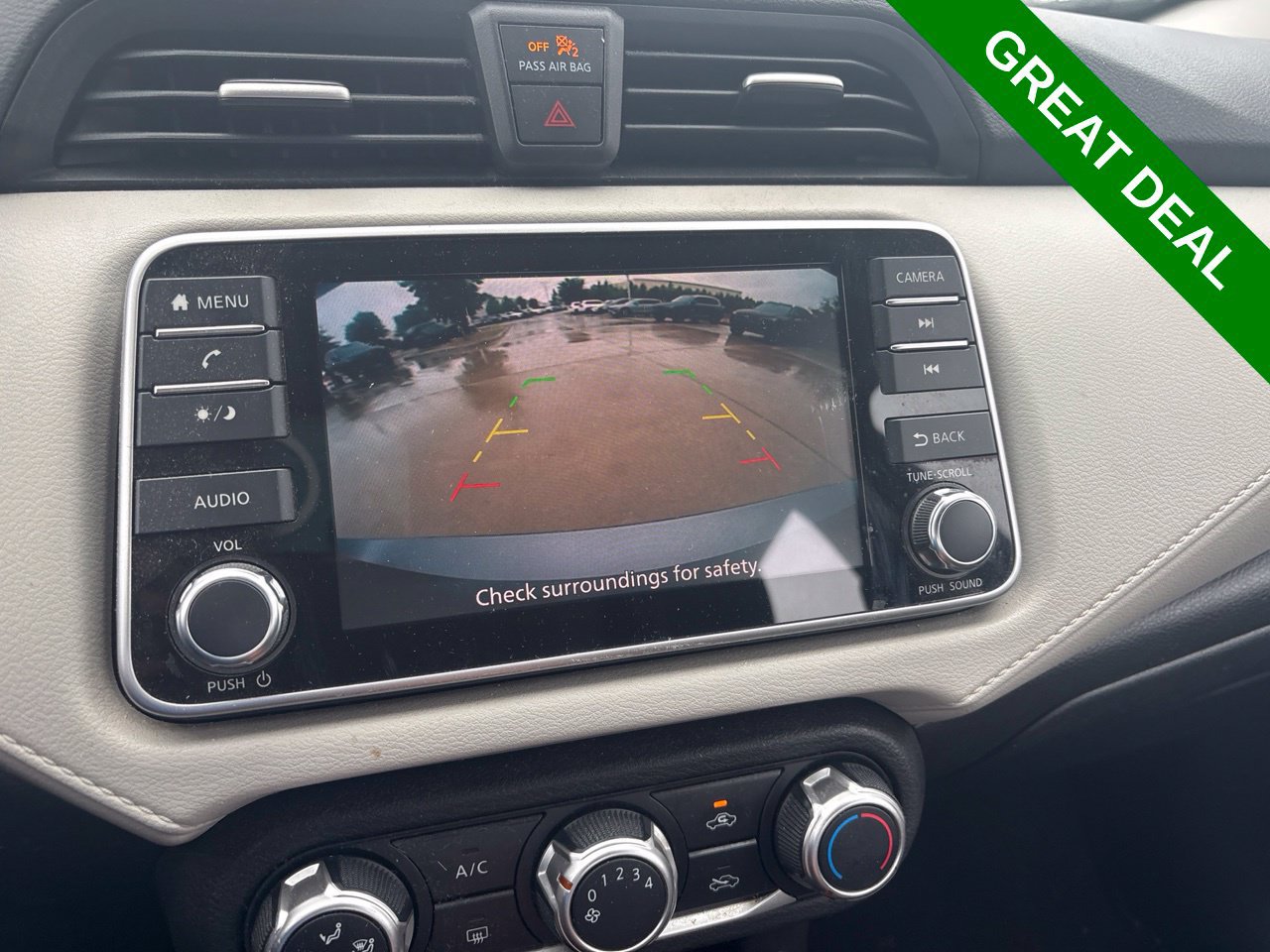 Used 2021 Nissan Versa SV FWD image 19