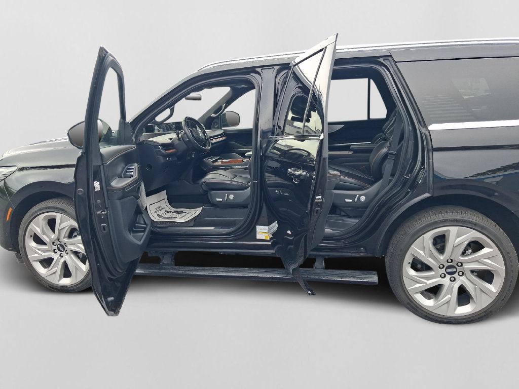 Used 2025 Lincoln Navigator Black Label AWD/4WD image 27