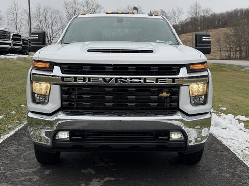 Used 2023 Chevrolet Silverado 3500 LT w/ Convenience Package image 2