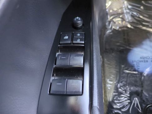 Used 2025 Toyota Camry LE FWD image 21