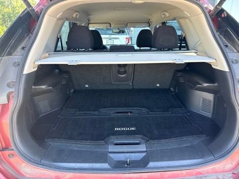 Used 2015 Nissan Rogue SV w/ SV Premium Package FWD image 14