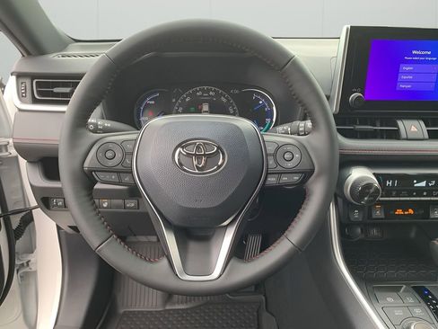 New 2025 Toyota RAV4 SE image 25