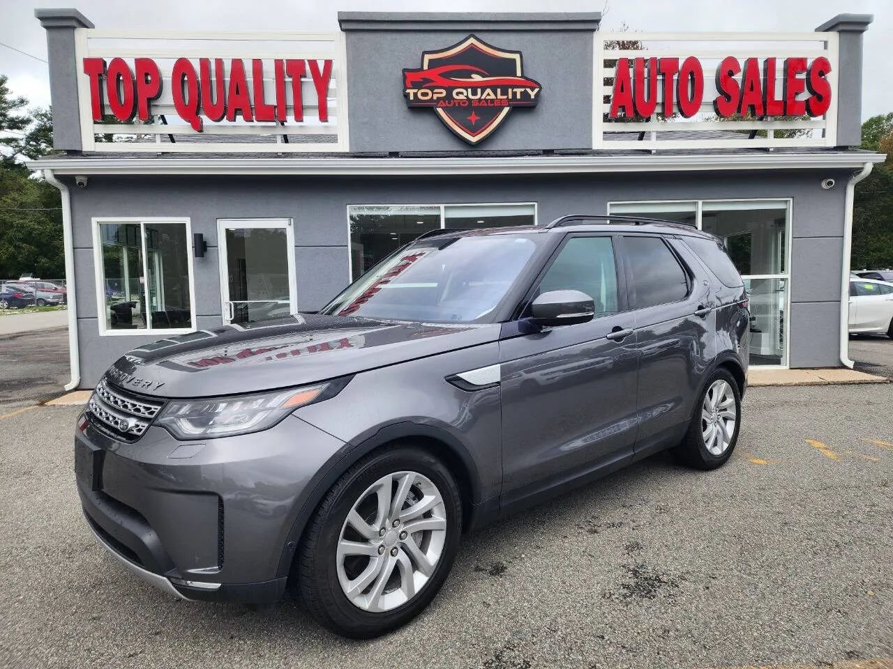 Used 2019 Land Rover Discovery HSE AWD/4WD image 1