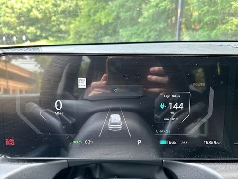 Used 2024 Kia EV9 Light RWD image 10