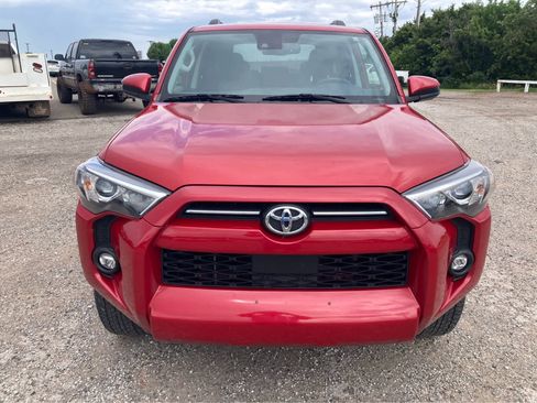 Used 2022 Toyota 4Runner SR5 AWD/4WD image 10
