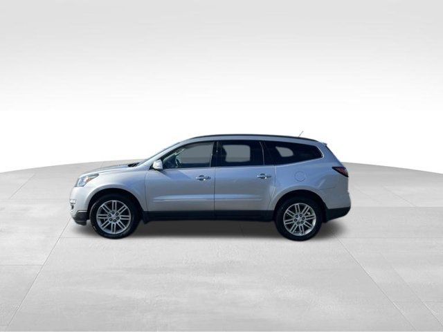 Used 2015 Chevrolet Traverse LT w/ Style and Technology Package FWD image 2
