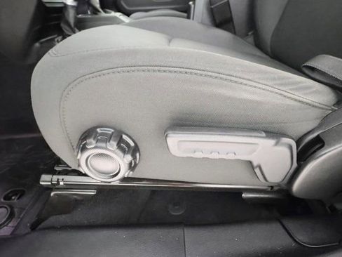 Used 2020 Jeep Wrangler Unlimited Sport image 9