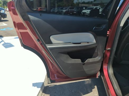 Used 2017 Chevrolet Equinox Premier w/ Enhanced Convenience Package FWD image 26