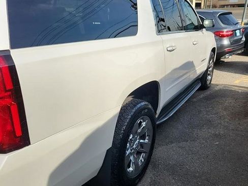 Used 2017 Chevrolet Suburban Premier image 4