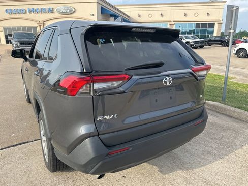 Used 2023 Toyota RAV4 LE FWD image 9
