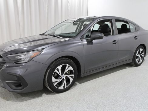 Used 2023 Subaru Legacy Premium image 3