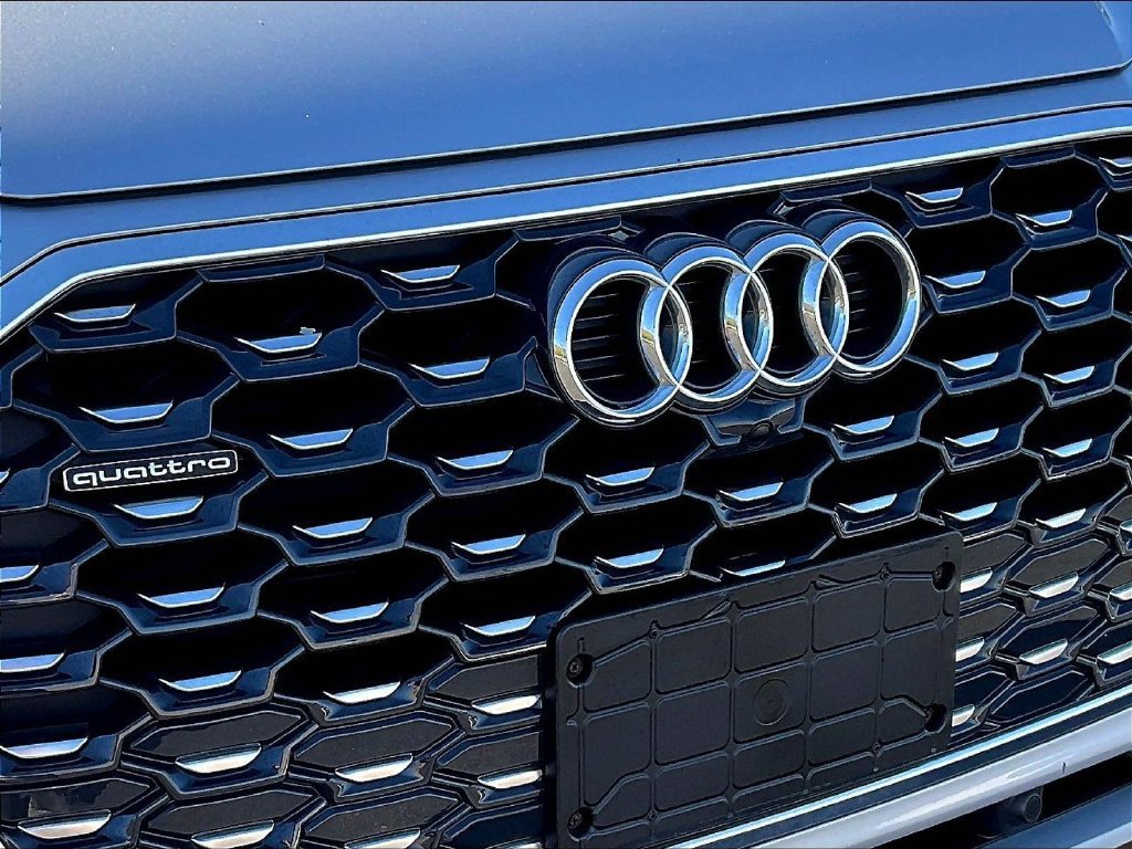 Used 2023 Audi Q5 2.0T Premium AWD/4WD image 33