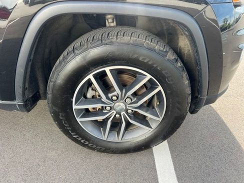 Used 2018 Jeep Grand Cherokee Limited w/ Trailer Tow Group IV AWD/4WD image 9