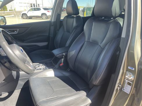 Used 2023 Subaru Forester Limited image 11