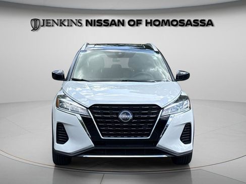 Certified 2024 Nissan Kicks SV FWD image 18
