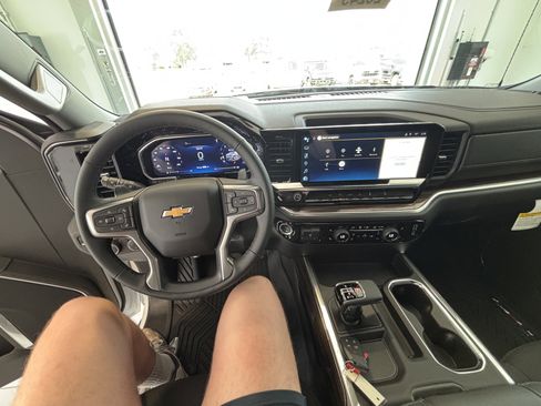 New 2026 Chevrolet Silverado 1500 LT AWD/4WD image 10