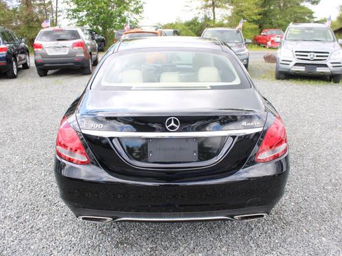 Used 2017 Mercedes-Benz C 300 4MATIC Sedan image 8