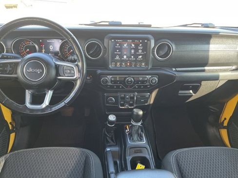 Used 2021 Jeep Wrangler Unlimited Sahara image 3