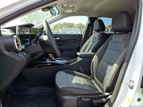 New 2026 Chevrolet Trax LT image 9