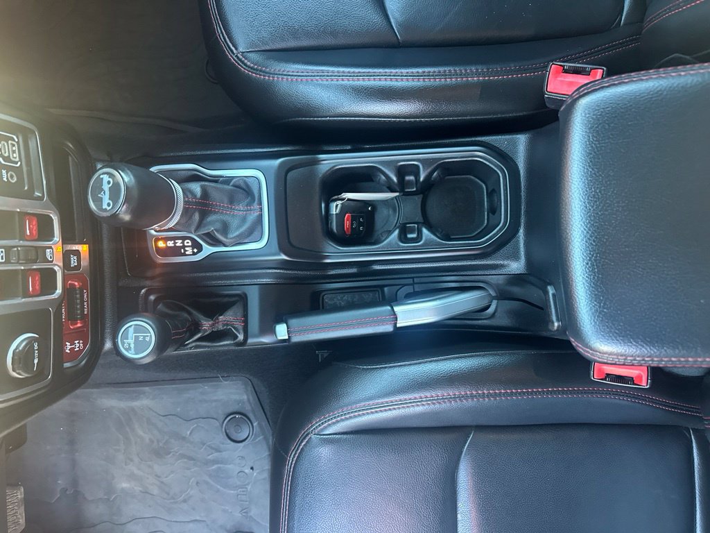 Used 2018 Jeep Wrangler Unlimited Rubicon w/ LED Lighting Group AWD/4WD image 37