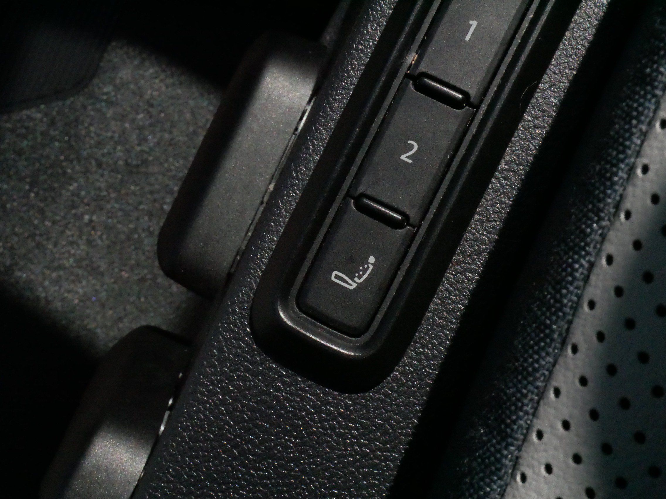 Used 2025 Volkswagen ID.4 Pro S Plus AWD/4WD image 31