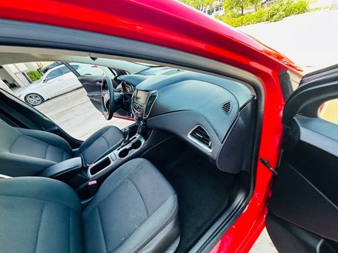 Used 2017 Chevrolet Cruze LT w/ Convenience Package FWD image 25