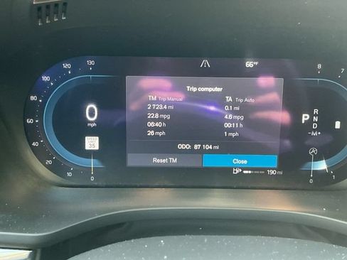 Used 2022 Volvo XC60 B5 Momentum AWD/4WD image 21