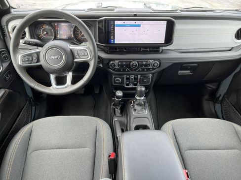 Used 2024 Jeep Wrangler Unlimited Sahara w/ Safety Group AWD/4WD image 12