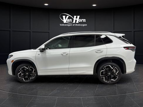 Used 2026 Volkswagen Tiguan SEL R-Line AWD/4WD image 4