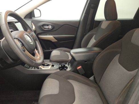 Used 2018 Jeep Cherokee Latitude image 17