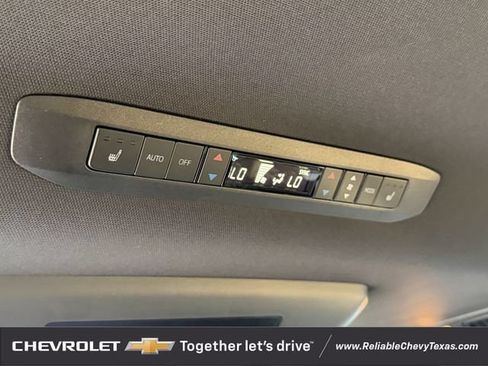Used 2025 Toyota Sienna Platinum AWD/4WD image 34