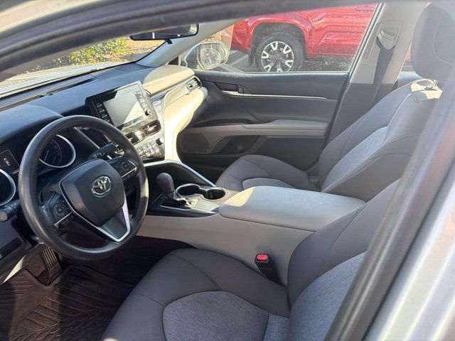 Used 2021 Toyota Camry LE FWD image 3