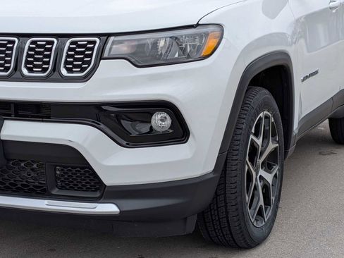 Used 2025 Jeep Compass Limited image 11