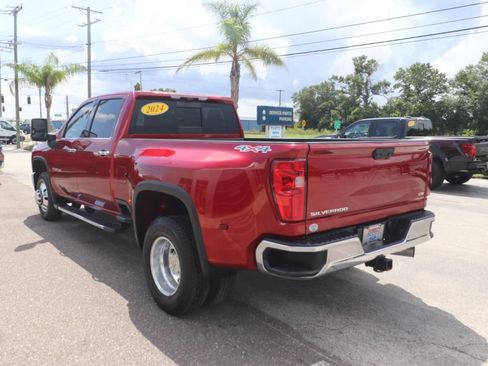 Used 2024 Chevrolet Silverado 3500 LTZ w/ LTZ Convenience Package AWD/4WD image 13