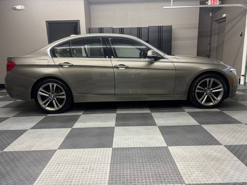 Used 2018 BMW 330i xDrive Sedan AWD/4WD image 6
