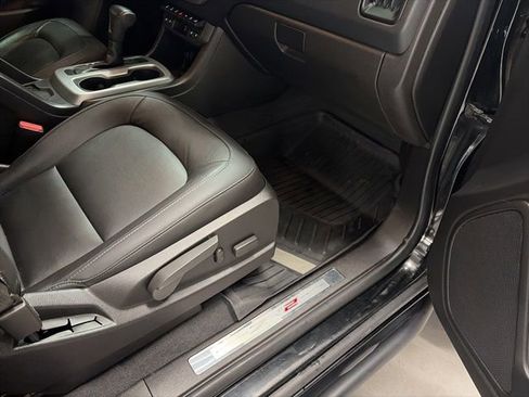 Used 2021 Chevrolet Colorado ZR2 w/ ZR2 Midnight Special Edition image 44