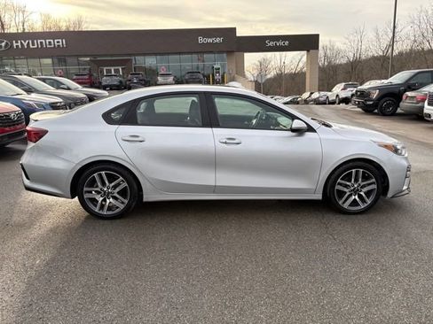Used 2020 Kia Forte EX w/ EX Special Edition image 6