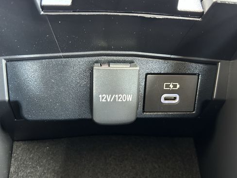 Certified 2025 Toyota Corolla LE FWD image 32