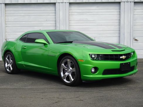 Used 2011 Chevrolet Camaro SS w/ RS Package RWD image 8