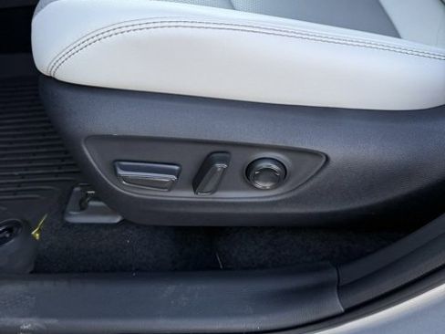 Certified 2025 Toyota RAV4 Limited image 21