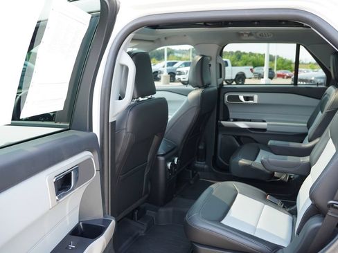 Certified 2024 Ford Explorer XLT w/ Equipment Group 202A AWD/4WD image 16